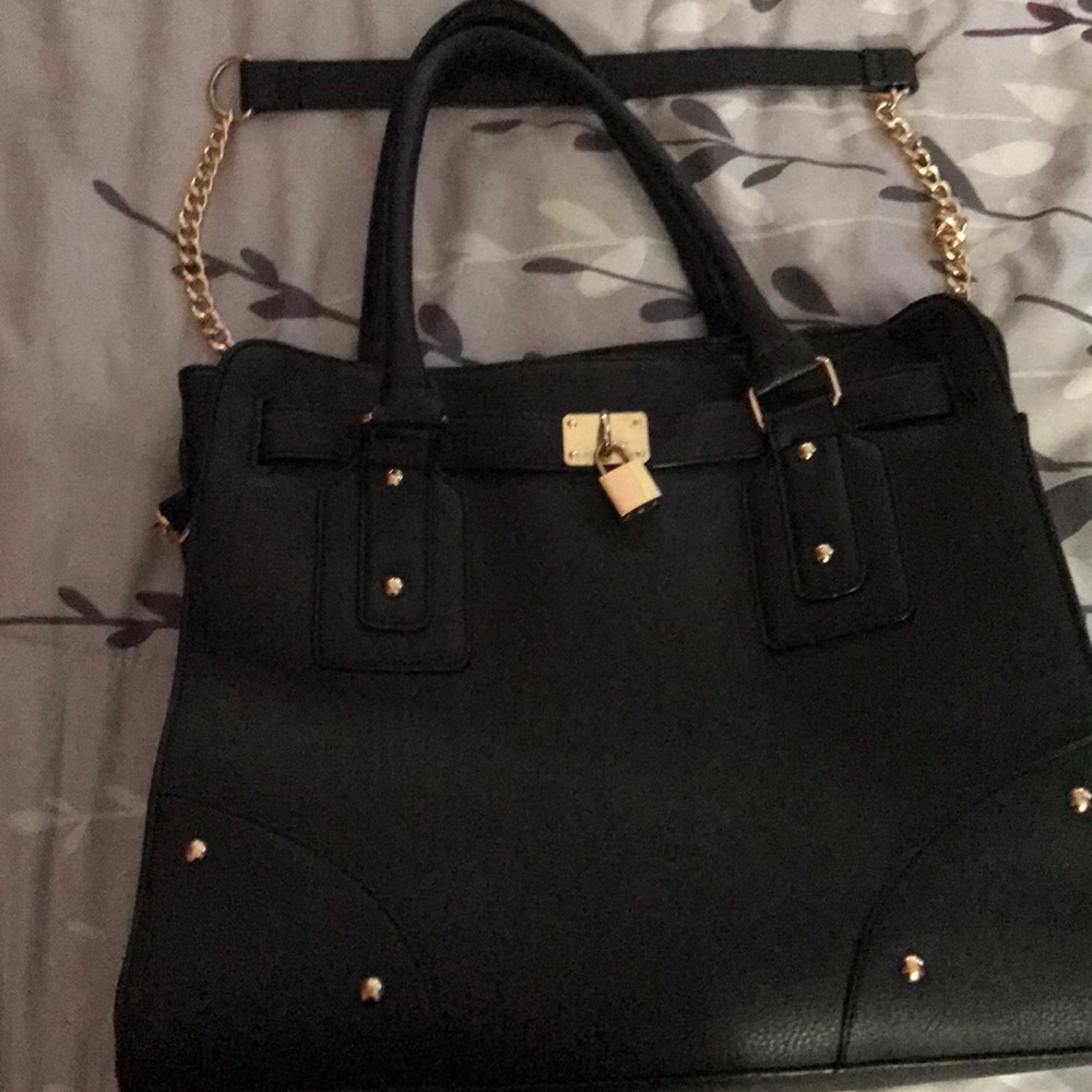 Black tote, from justfab.com